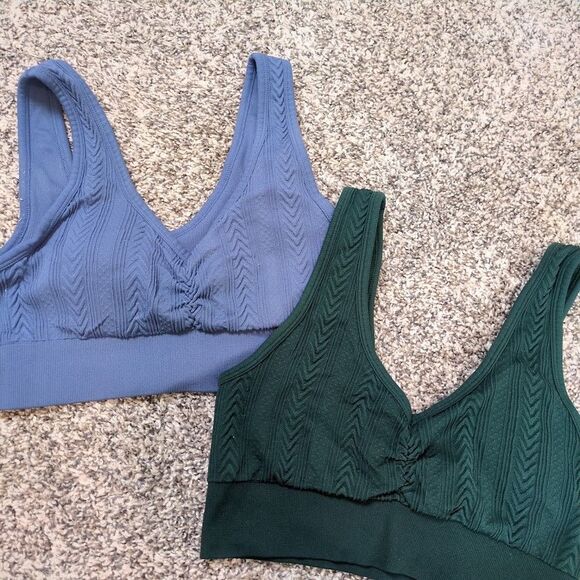 Lot of 2 Aerie Medium Seamless Cable Knit Padded Bralette *Missing 1 Pad* - Picture 1 of 7